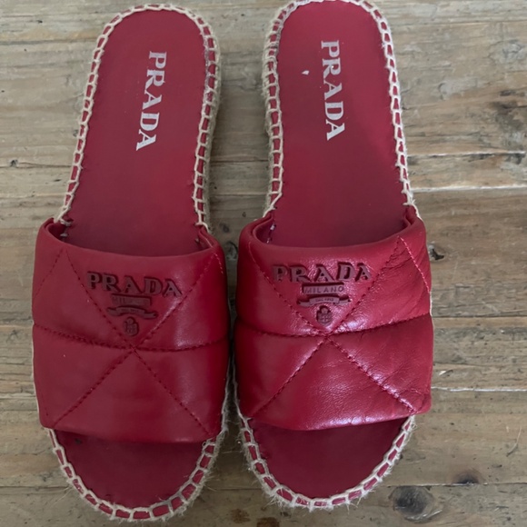 EUC Prada slides size 35 Red quilted leather espadrille - Picture 8 of 8